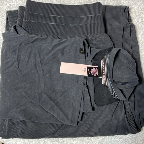 Victoria’s Secret Joggers and Matching Tank Size M 🆕 With tags - Picture 6 of 7